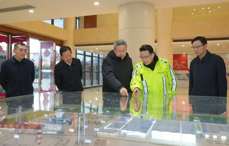 南通市市委書記吳新明調(diào)研企業(yè)復(fù)工復(fù)產(chǎn)、重大項(xiàng)目建設(shè)